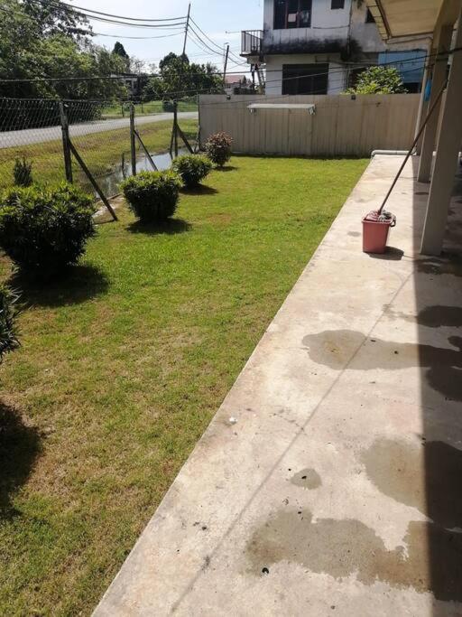 J & I Homestay Sibu Eksteriør bilde