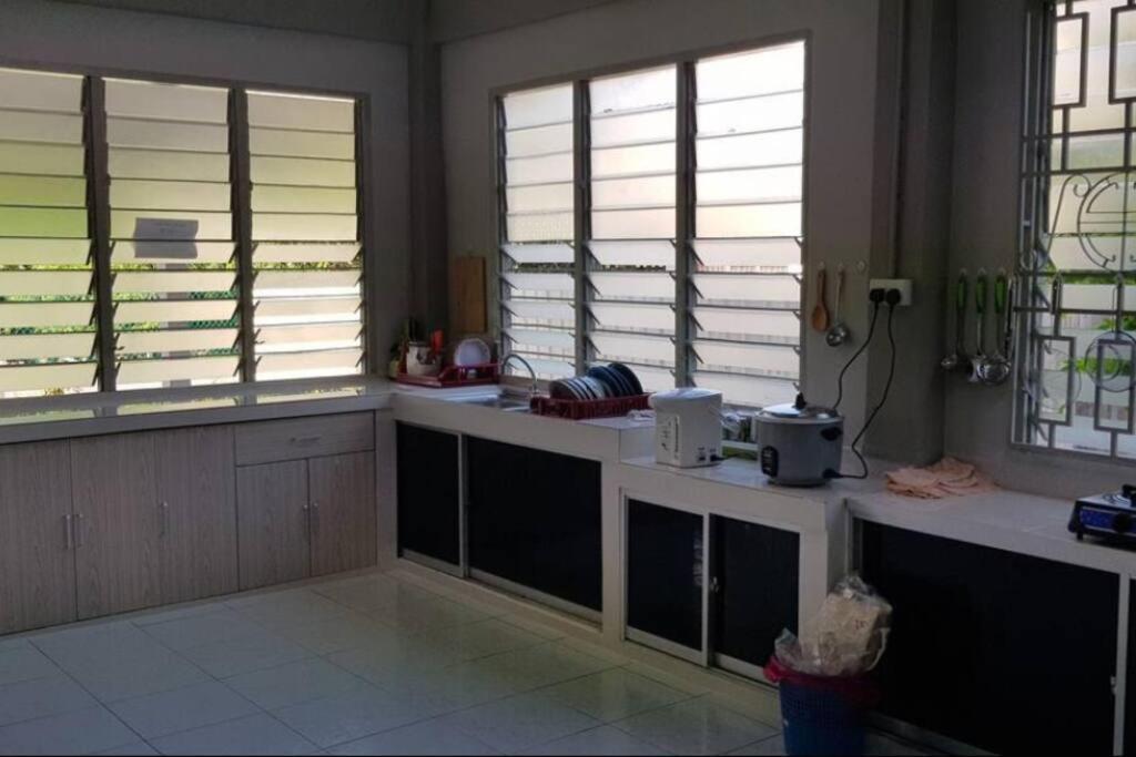 J & I Homestay Sibu Eksteriør bilde