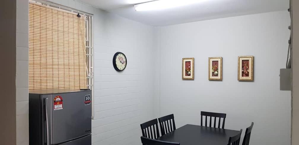J & I Homestay Sibu Eksteriør bilde